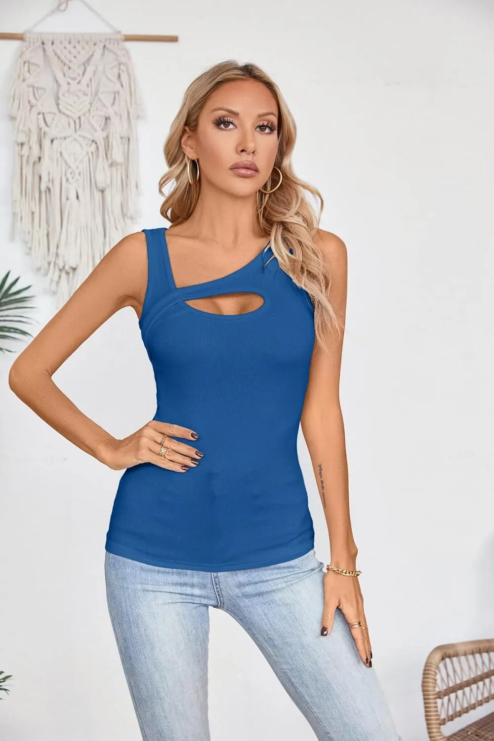 VICHYIE Womens Summer Cutout Tank Tops Sleeveless Shirts Ribbed Tanks Slim Fitted Y2K Sexy Basic Tee Shirt