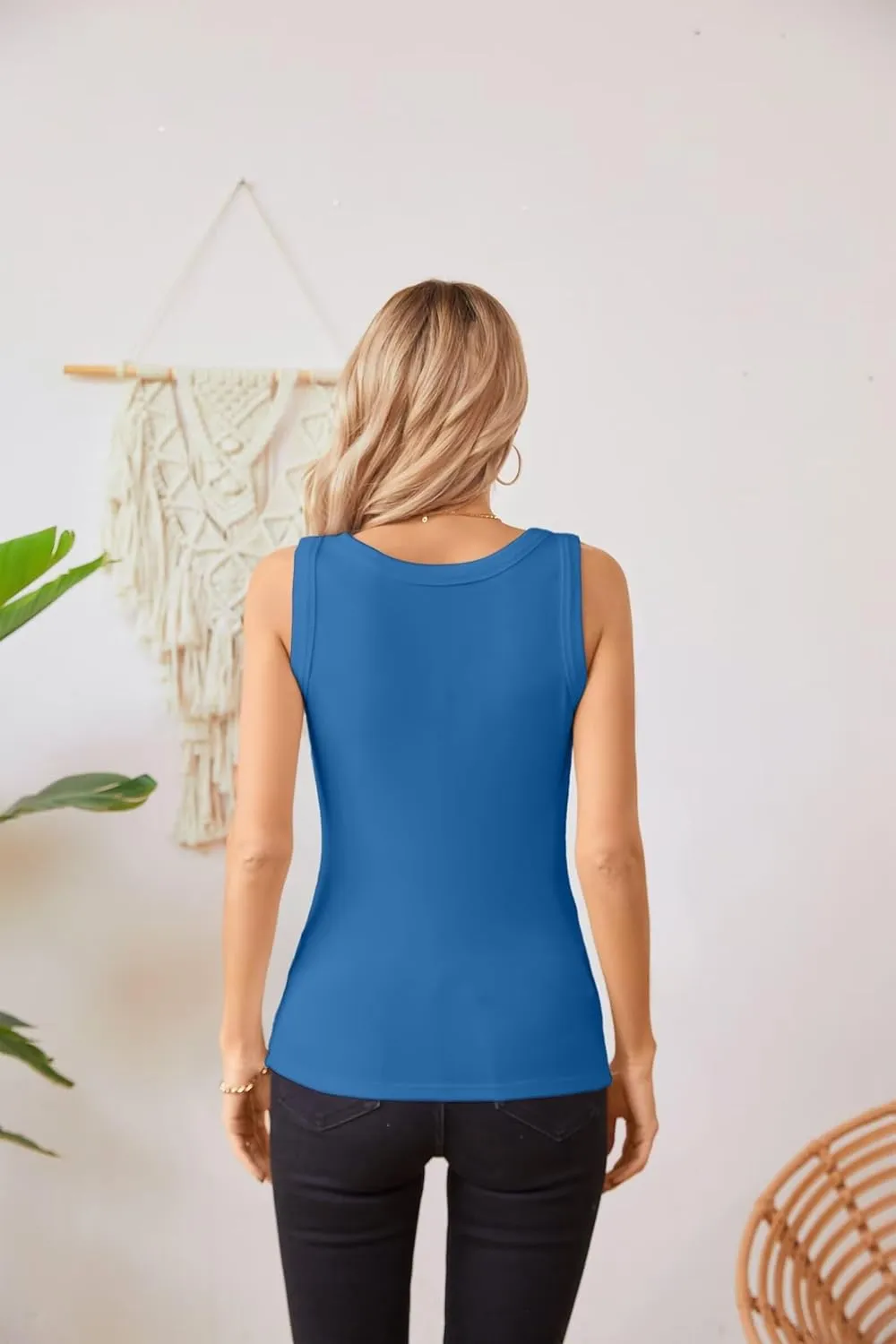 VICHYIE Womens Summer Tank Tops Crewneck Sleeveless Shirts Ribbed Tanks Slim Fitted Casual Basic Tee Shirt