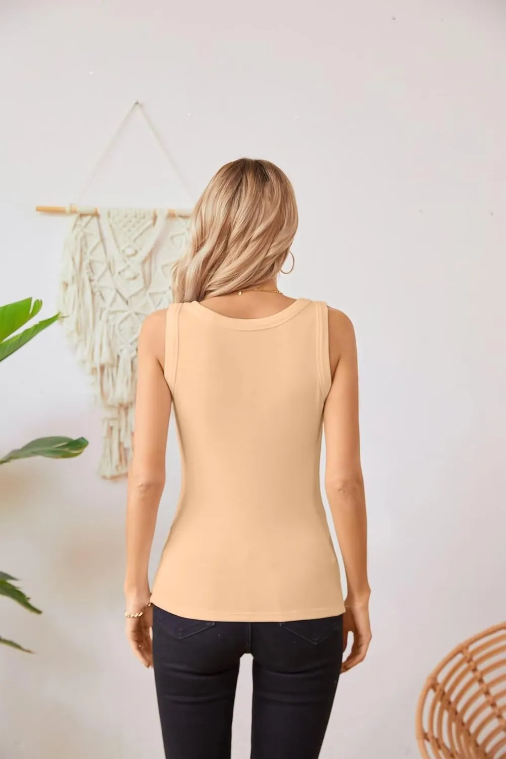 VICHYIE Womens Summer Tank Tops Crewneck Sleeveless Shirts Ribbed Tanks Slim Fitted Casual Basic Tee Shirt