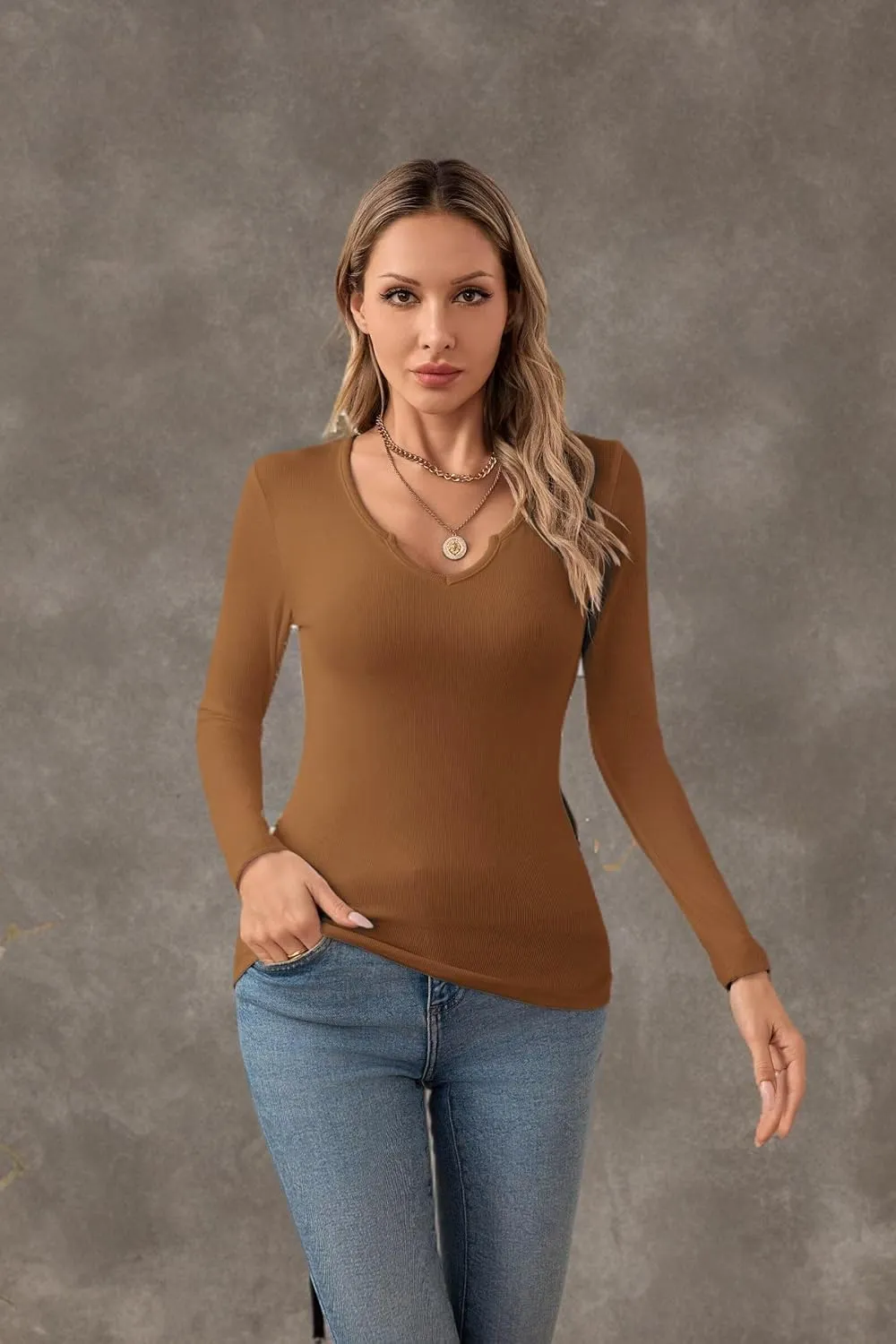 VICHYIE Womens Tops V Neck Summer Short Sleeve Casual Slim Fitted Tshirt