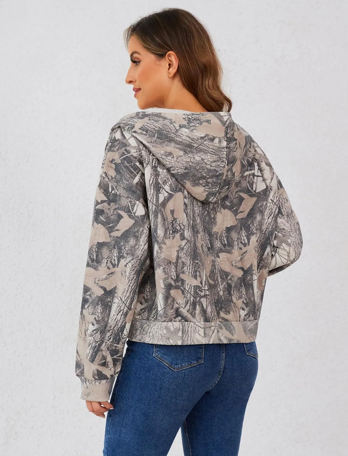 Ythomm Womens Zipper Camo Hoodies Maple Leaf Graphic Zip Up Fleece Hooded Sweatshirts Retro Baggy Fall Drop Shoulder Hoodies
