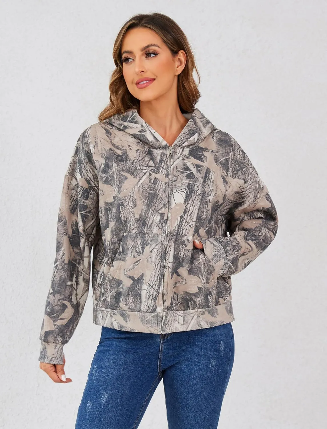 Ythomm Womens Zipper Camo Hoodies Maple Leaf Graphic Zip Up Fleece Hooded Sweatshirts Retro Baggy Fall Drop Shoulder Hoodies